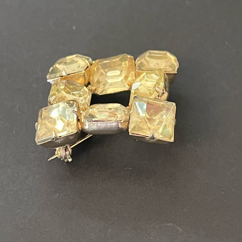 Citrine Colored Rhinestone Brooch - Picture 3 of 7